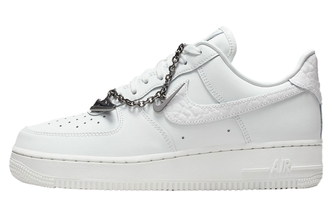 Nike Air Force 1 Low WMNS Summit White / Metallic Silver